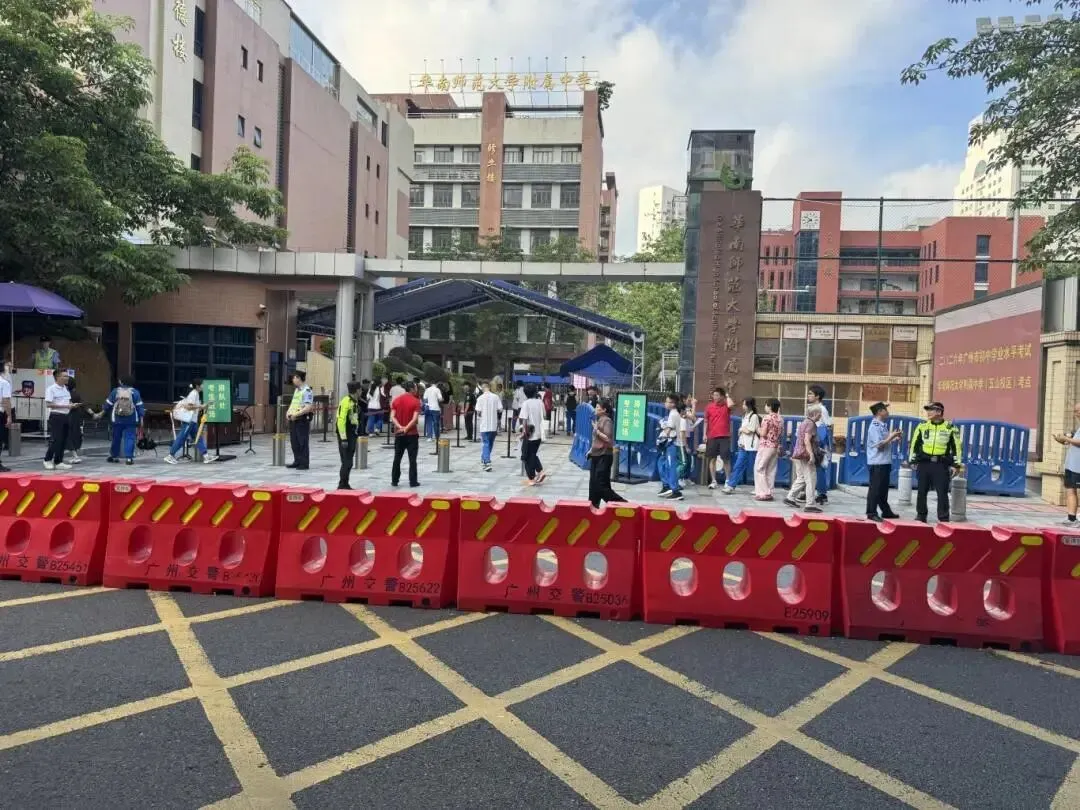 中考各科已考完,整体试卷难度比一模简单,部分考题比较“奇新特”.-第2张图片-四季读书网 中考各科已考完,整体试卷难度比一模简单,部分考题比较“奇新特”.-第2张图片-四季读书网
