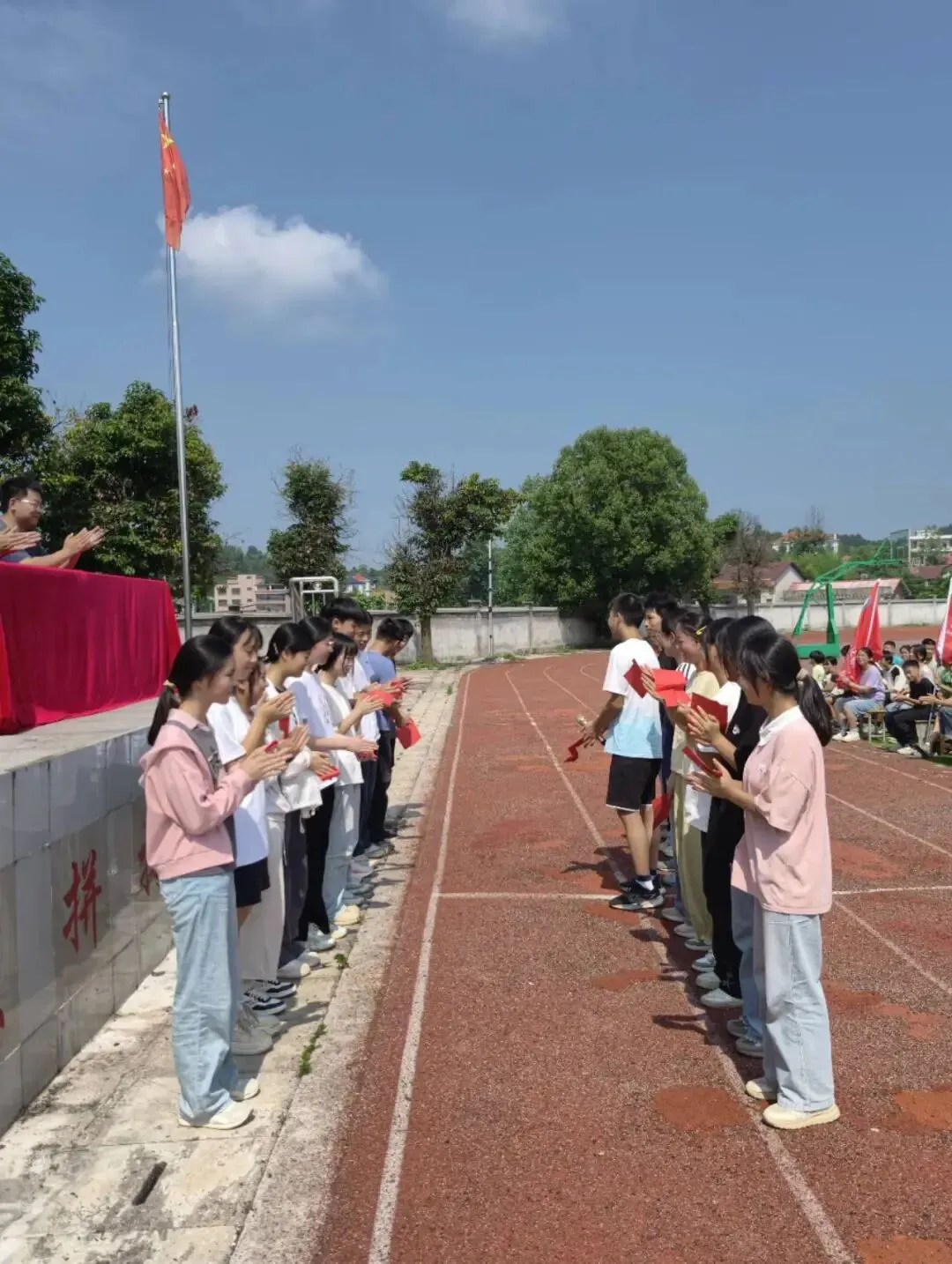 盛夏收官 中考启航|杨林镇中心学校2026届毕业典礼圆满落幕-第29张图片-四季读书网 盛夏收官 中考启航|杨林镇中心学校2026届毕业典礼圆满落幕-第29张图片-四季读书网