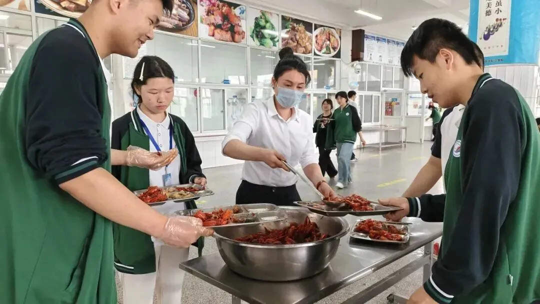 事关中考学生!刚刚,滁州这所高中传来消息!-第59张图片-四季读书网