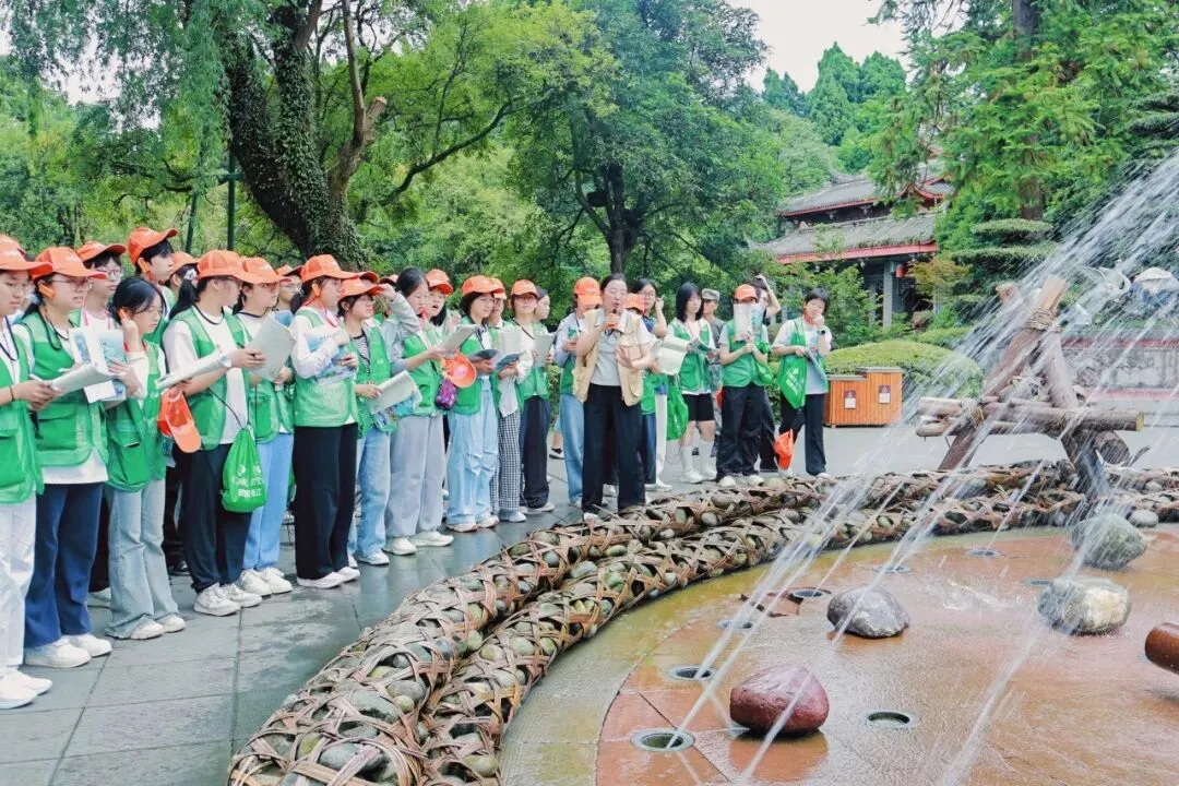 中考收官之际,“富润曦光工程”成都研学|让南江学子读懂“何以为志”-第14张图片-四季读书网