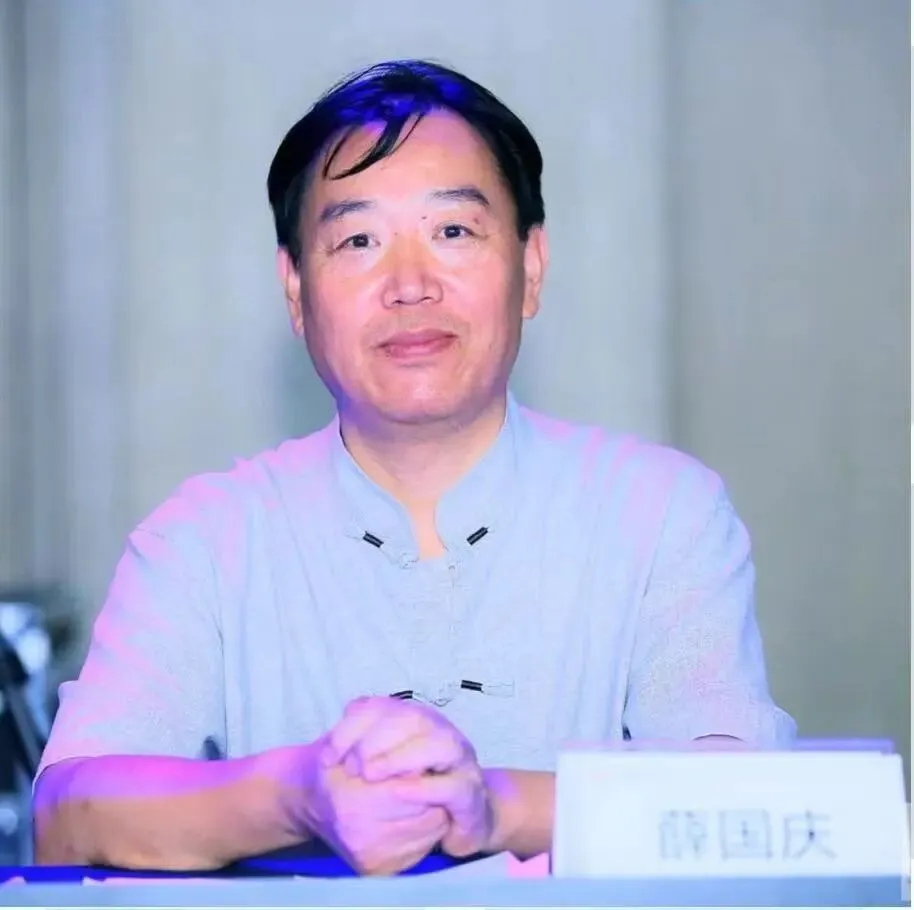 深度拆解2026年上海中考作文题:从“叙事”到“思辨”的中高考衔接-第3张图片-四季读书网 深度拆解2026年上海中考作文题:从“叙事”到“思辨”的中高考衔接-第3张图片-四季读书网