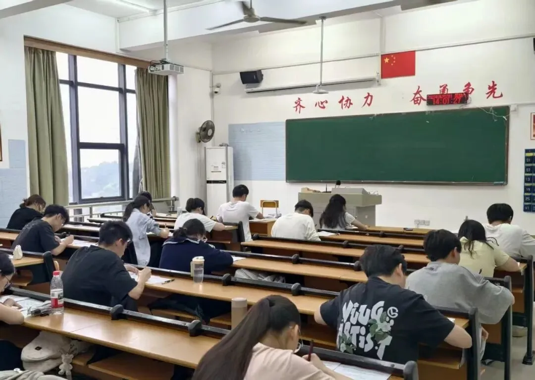 选调备考 | 阳光学院选调生模拟考试圆满收官-第7张图片-四季读书网 选调备考 | 阳光学院选调生模拟考试圆满收官-第7张图片-四季读书网