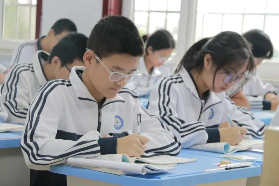 隆尧中考家长看过来!沙河市实验中学7月3日新高一收费标准..-第18张图片-四季读书网 隆尧中考家长看过来!沙河市实验中学7月3日新高一收费标准..-第18张图片-四季读书网