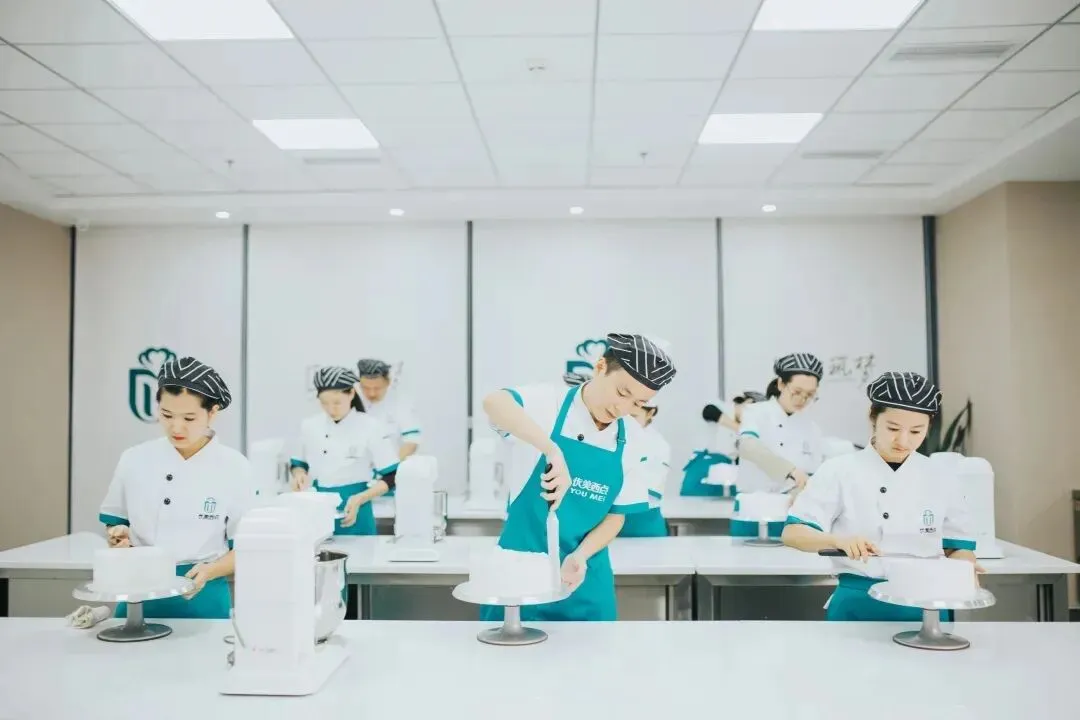 七月到了,中考成绩即将出炉——等到出分再择校,真的来不及了!-第2张图片-四季读书网 七月到了,中考成绩即将出炉——等到出分再择校,真的来不及了!-第2张图片-四季读书网
