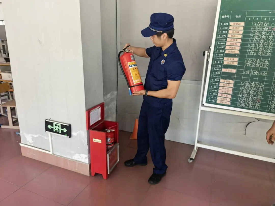 中考圆满收官!石岐多方守护学子逐梦盛夏-第27张图片-四季读书网 中考圆满收官!石岐多方守护学子逐梦盛夏-第27张图片-四季读书网
