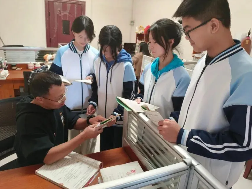 南昌市致远双语学校2027届中考复读班-第19张图片-四季读书网 南昌市致远双语学校2027届中考复读班-第19张图片-四季读书网