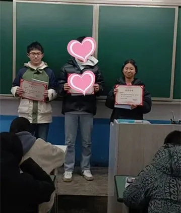 扎西中学中考这波操作,太硬核了!406班三员大将杀进全县前十!-第3张图片-四季读书网 扎西中学中考这波操作,太硬核了!406班三员大将杀进全县前十!-第3张图片-四季读书网
