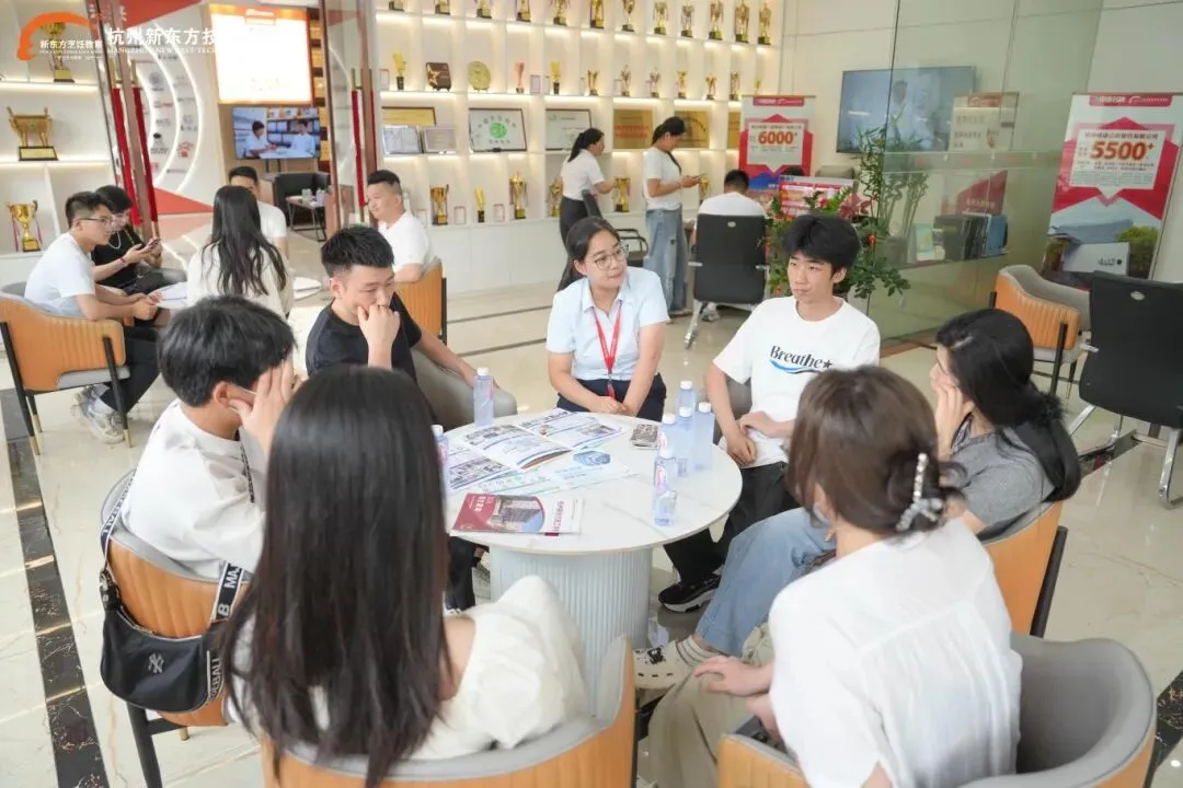 浙江中考分数线出来后,不少初中生扎堆杭州新东方,原因是……-第4张图片-四季读书网 浙江中考分数线出来后,不少初中生扎堆杭州新东方,原因是……-第4张图片-四季读书网