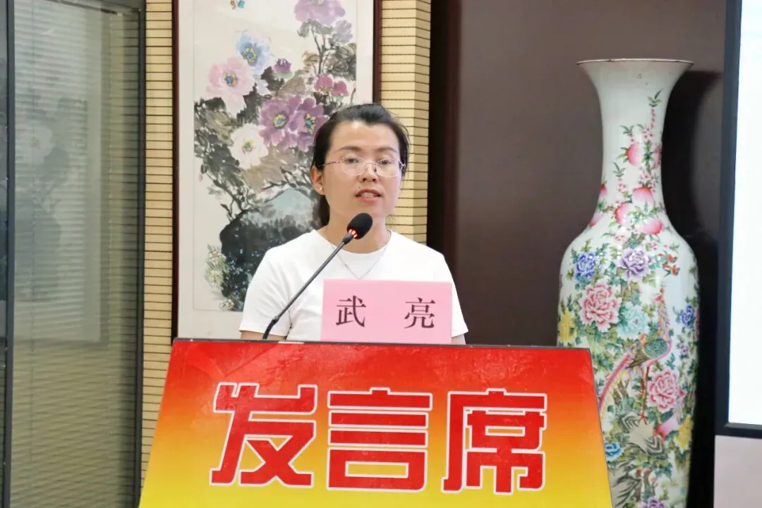 研思真题明导向 精研策略促备考—— 我校举办2026年高考试题分析暨答题规范与备考策略研讨会-第4张图片-四季读书网