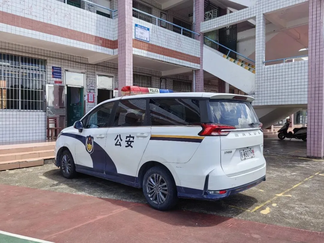 镇安镇中学2026年中考圆满收官!-第3张图片-四季读书网