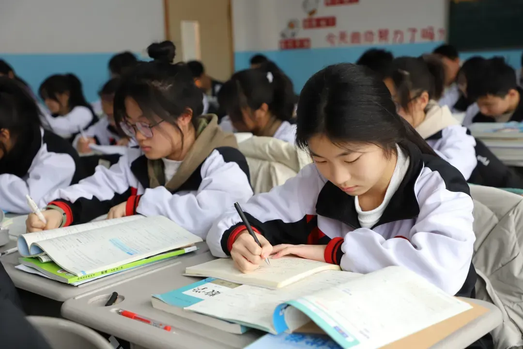 事关中考升学!7月5日、6日,淄博这所学校发出邀请,名额有限,不容错过→-第9张图片-四季读书网
