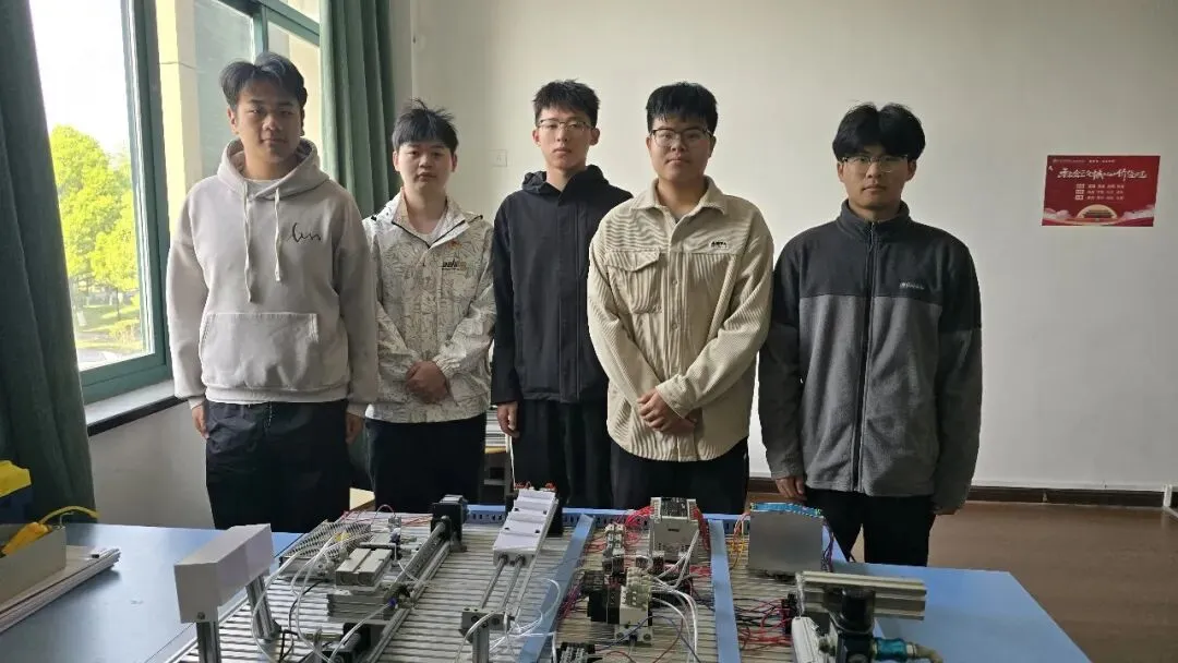 真题真做炼真功——阳明学院工业机器人技术专业现场工程师班期末答辩亮出“硬核”成绩单-第10张图片-四季读书网 真题真做炼真功——阳明学院工业机器人技术专业现场工程师班期末答辩亮出“硬核”成绩单-第10张图片-四季读书网