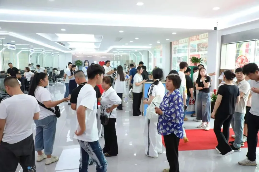 中考集中出分后的首个周末,为何这里成了家长和学生的“心头好”?-第3张图片-四季读书网