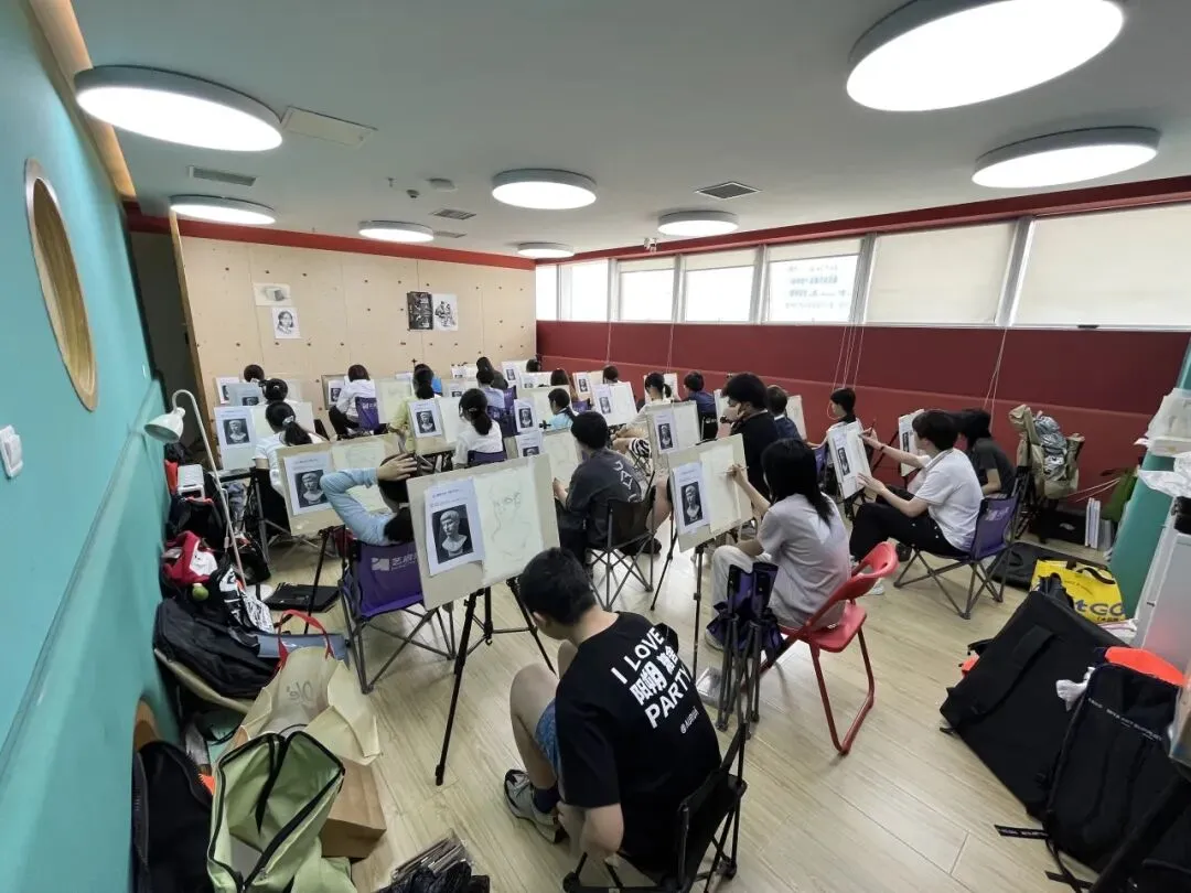 艺启美术· 2026美术中考模考纪实,以考促练!-第4张图片-四季读书网 艺启美术· 2026美术中考模考纪实,以考促练!-第4张图片-四季读书网