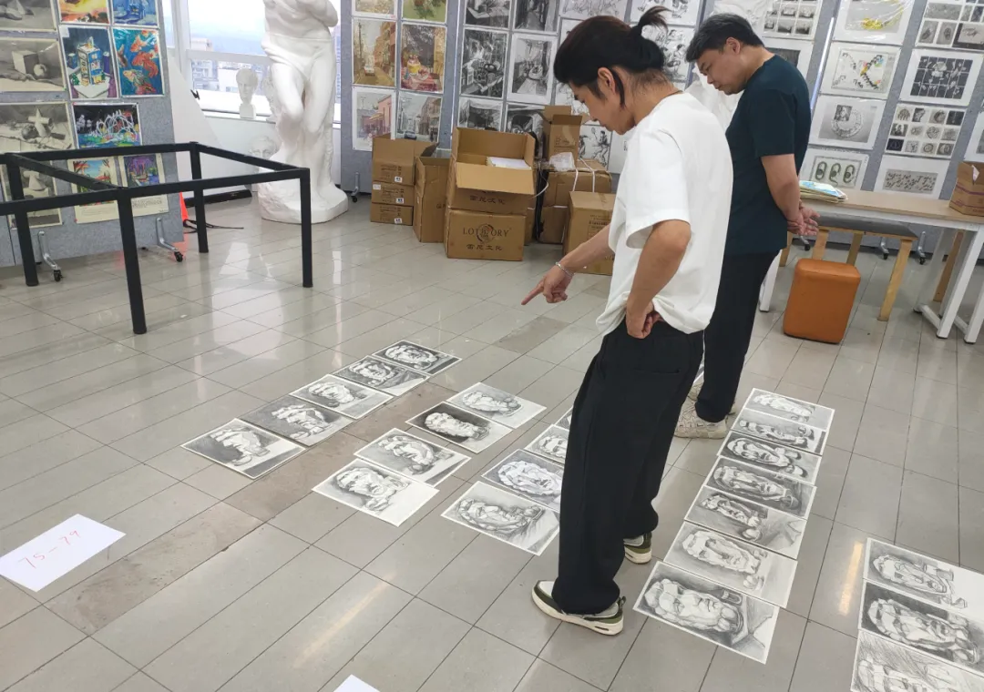 艺启美术· 2026美术中考模考纪实,以考促练!-第14张图片-四季读书网 艺启美术· 2026美术中考模考纪实,以考促练!-第14张图片-四季读书网