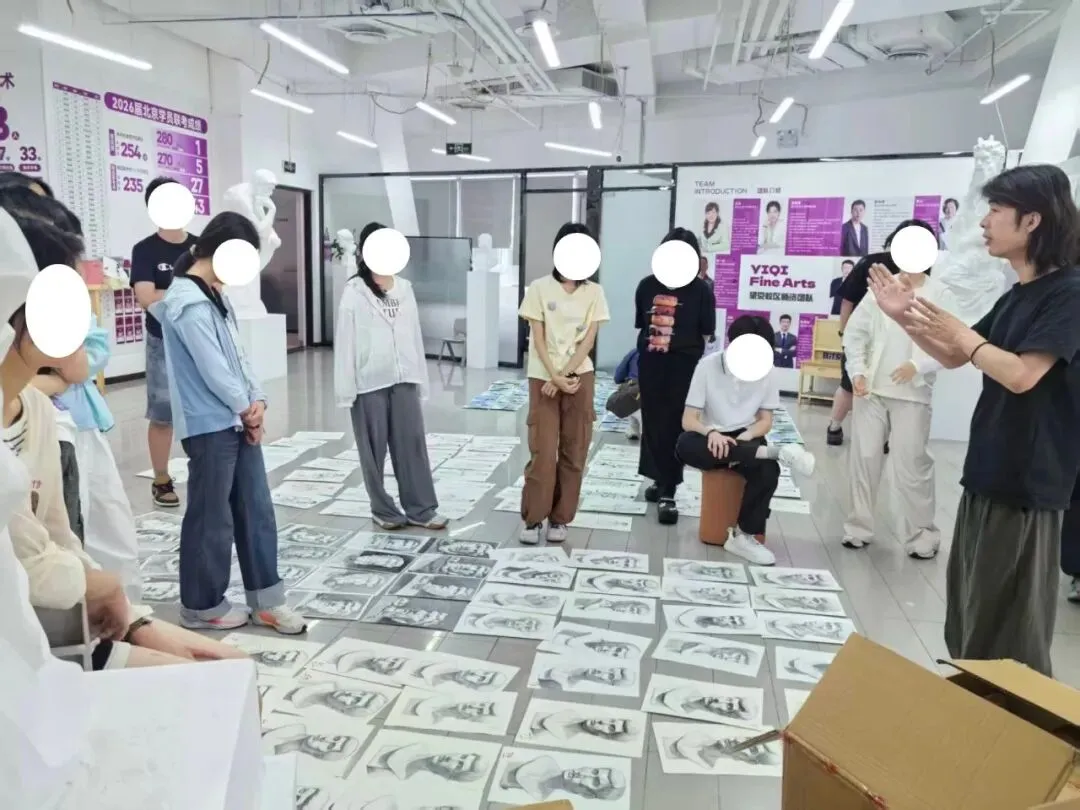 艺启美术· 2026美术中考模考纪实,以考促练!-第17张图片-四季读书网 艺启美术· 2026美术中考模考纪实,以考促练!-第17张图片-四季读书网
