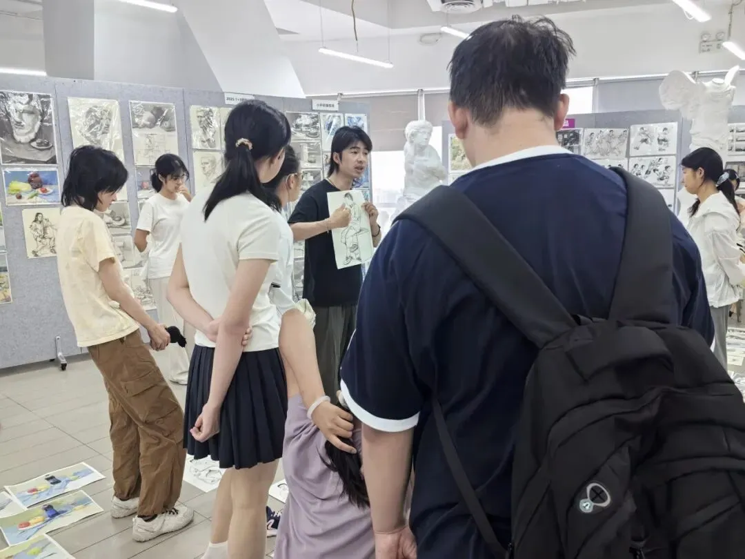 艺启美术· 2026美术中考模考纪实,以考促练!-第22张图片-四季读书网 艺启美术· 2026美术中考模考纪实,以考促练!-第22张图片-四季读书网