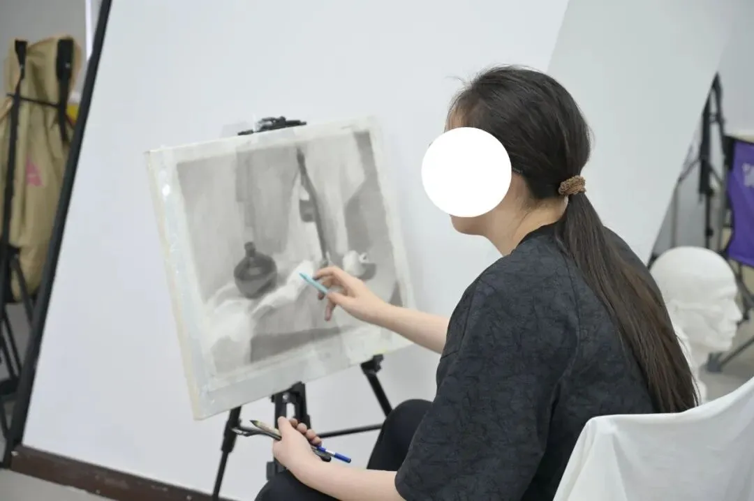 艺启美术· 2026美术中考模考纪实,以考促练!-第32张图片-四季读书网 艺启美术· 2026美术中考模考纪实,以考促练!-第32张图片-四季读书网