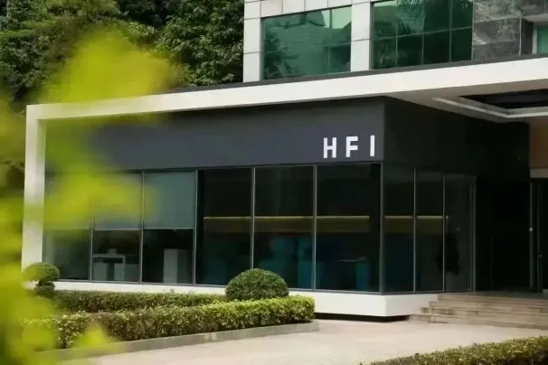 中考后转轨,这几所学校被问爆了!接受中考成绩申请,还有能拿高额奖学金......-第2张图片-四季读书网