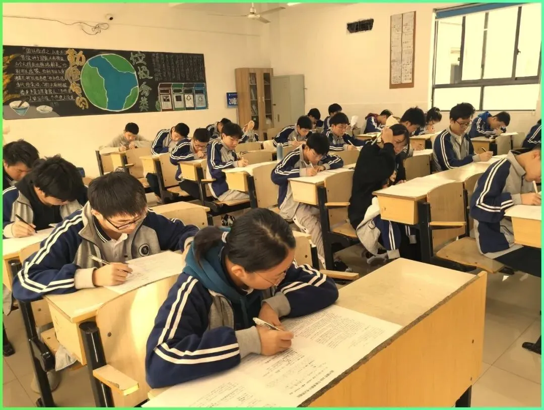 稳如磐石!广元中学中考最低控制线领跑全市,各校控制线依次排列相差悬殊-第2张图片-四季读书网