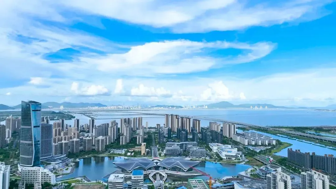 中考志愿填报进入倒计时!速来围观这所宝藏学校!①|这么近,那么美,宝藏学校在东咀-第6张图片-四季读书网
