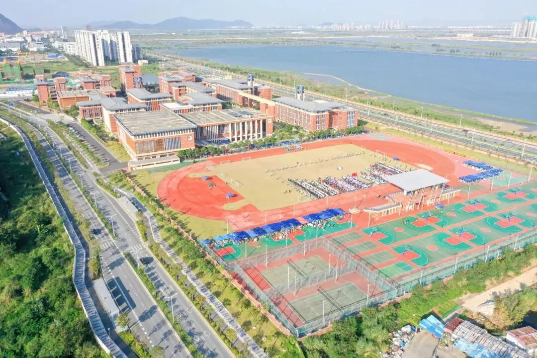 中考志愿填报进入倒计时!速来围观这所宝藏学校!①|这么近,那么美,宝藏学校在东咀-第8张图片-四季读书网