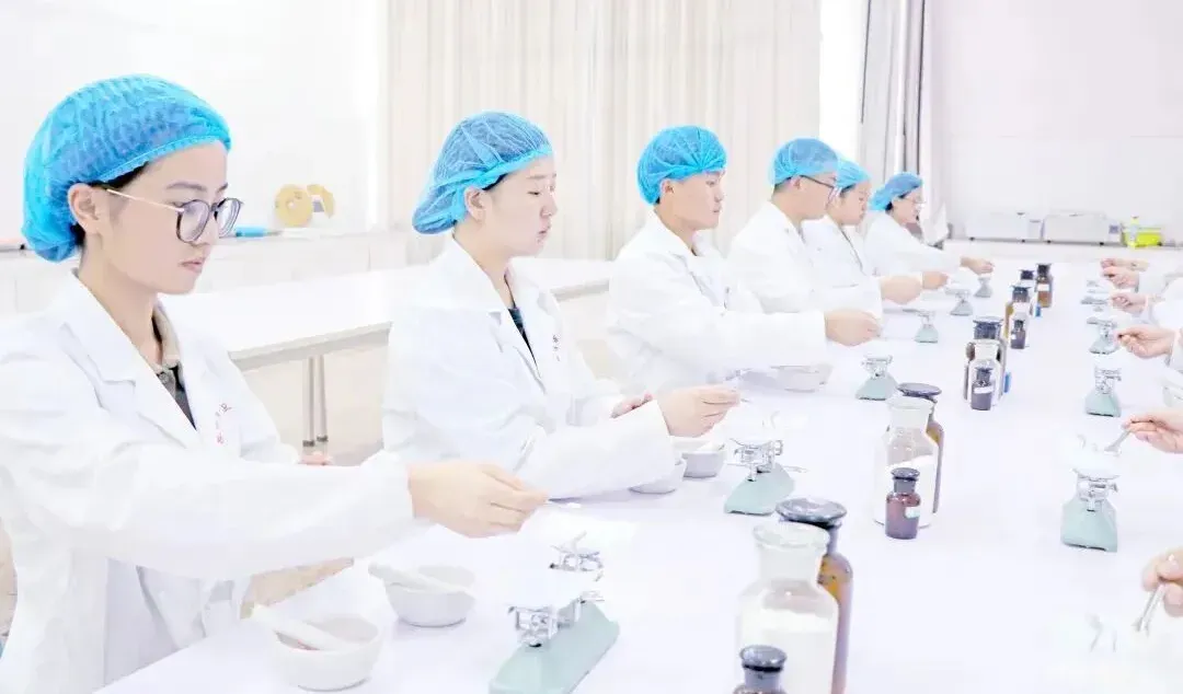 中考多少分才能报昆明市卫校 || 2026年昆明市卫生学校招生-第14张图片-四季读书网 中考多少分才能报昆明市卫校 || 2026年昆明市卫生学校招生-第14张图片-四季读书网