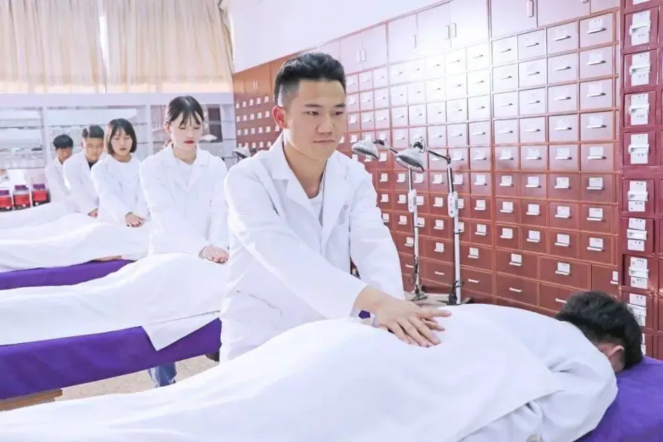 中考多少分才能报昆明市卫校 || 2026年昆明市卫生学校招生-第20张图片-四季读书网 中考多少分才能报昆明市卫校 || 2026年昆明市卫生学校招生-第20张图片-四季读书网