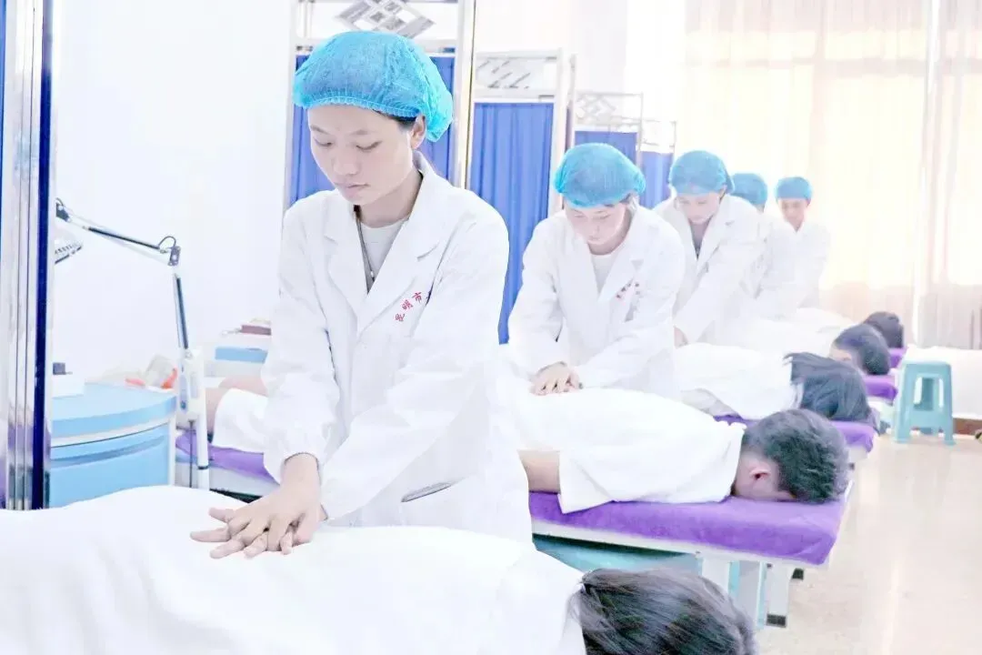 中考多少分才能报昆明市卫校 || 2026年昆明市卫生学校招生-第21张图片-四季读书网 中考多少分才能报昆明市卫校 || 2026年昆明市卫生学校招生-第21张图片-四季读书网