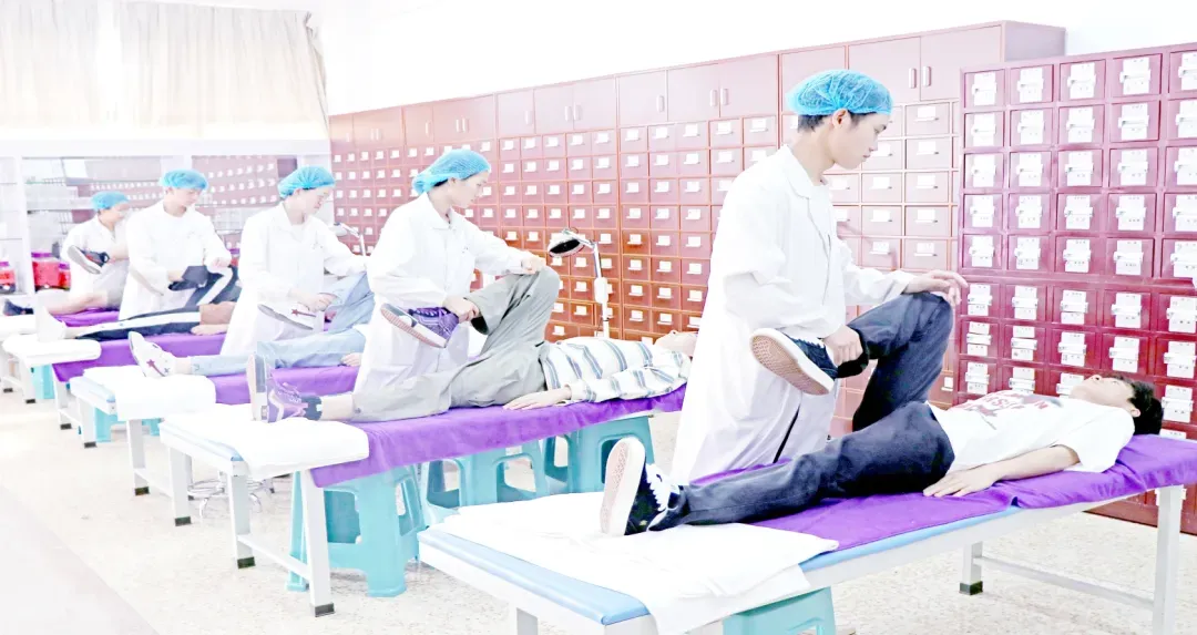 中考多少分才能报昆明市卫校 || 2026年昆明市卫生学校招生-第23张图片-四季读书网 中考多少分才能报昆明市卫校 || 2026年昆明市卫生学校招生-第23张图片-四季读书网