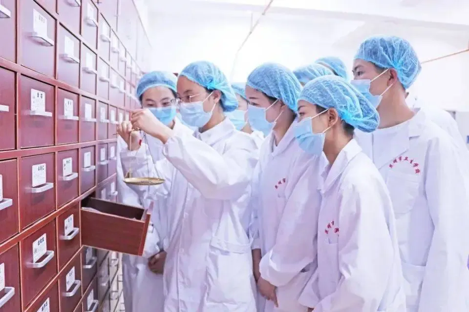 中考多少分才能报昆明市卫校 || 2026年昆明市卫生学校招生-第28张图片-四季读书网 中考多少分才能报昆明市卫校 || 2026年昆明市卫生学校招生-第28张图片-四季读书网