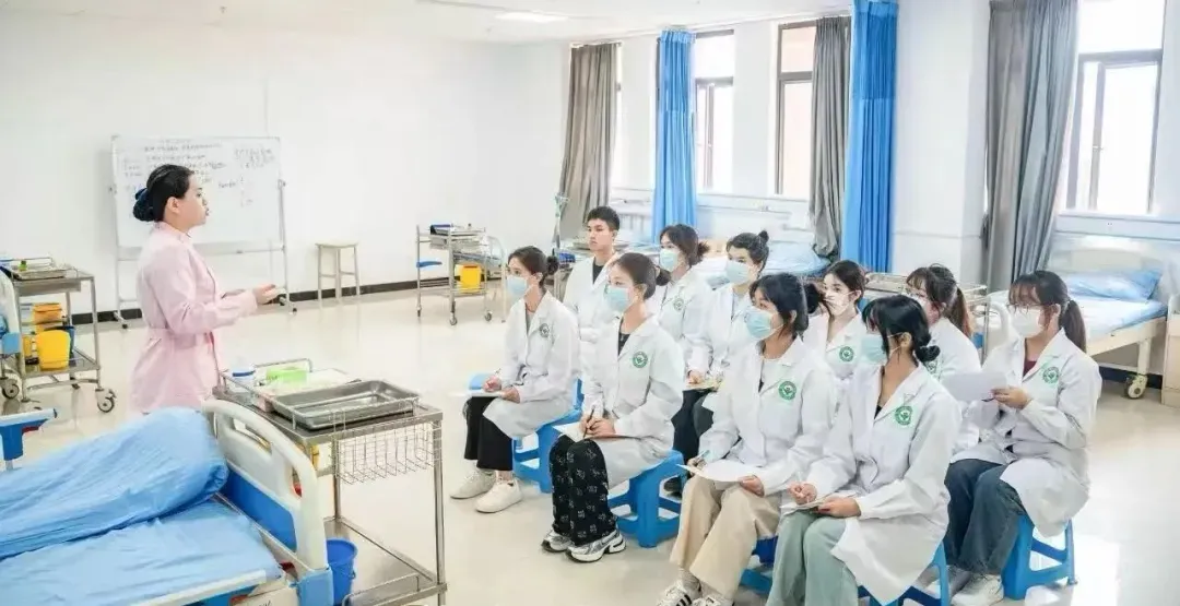 中考多少分才能报昆明市卫校 || 2026年昆明市卫生学校招生-第44张图片-四季读书网 中考多少分才能报昆明市卫校 || 2026年昆明市卫生学校招生-第44张图片-四季读书网