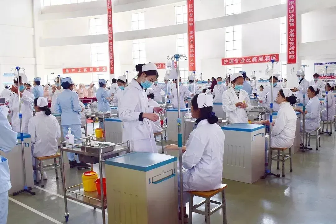 中考多少分才能报昆明市卫校 || 2026年昆明市卫生学校招生-第97张图片-四季读书网 中考多少分才能报昆明市卫校 || 2026年昆明市卫生学校招生-第97张图片-四季读书网