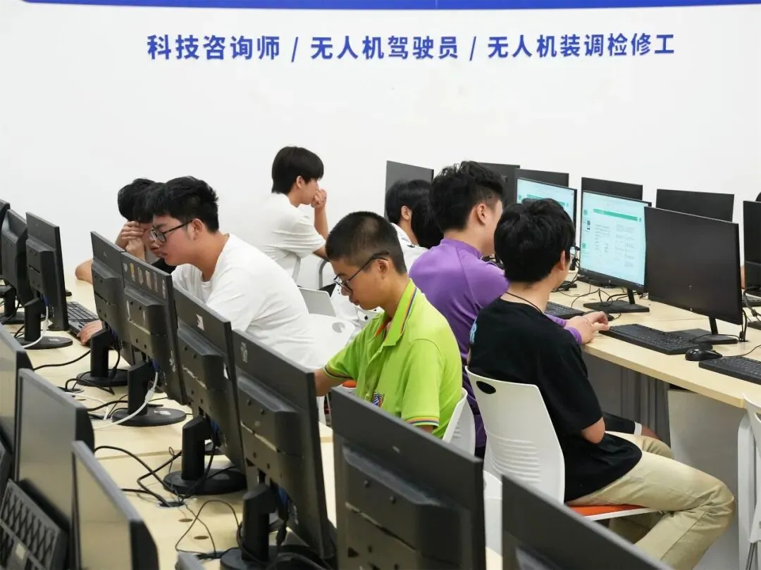 广州中考结束丨在广州考不上普高,升学无望,该如何规划未来?-第13张图片-四季读书网