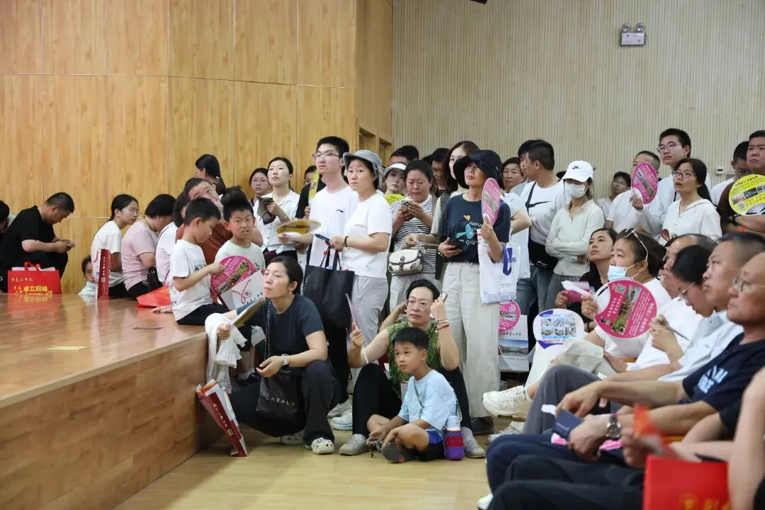 万余人参会!引爆全城!中考志愿填报咨询会圆满举行!-第55张图片-四季读书网