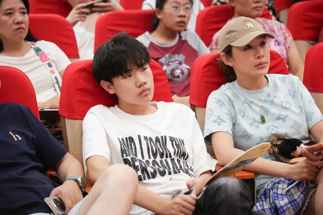 万余人参会!引爆全城!中考志愿填报咨询会圆满举行!-第71张图片-四季读书网