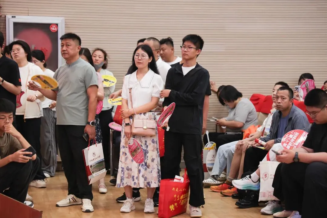 万余人参会!引爆全城!中考志愿填报咨询会圆满举行!-第74张图片-四季读书网