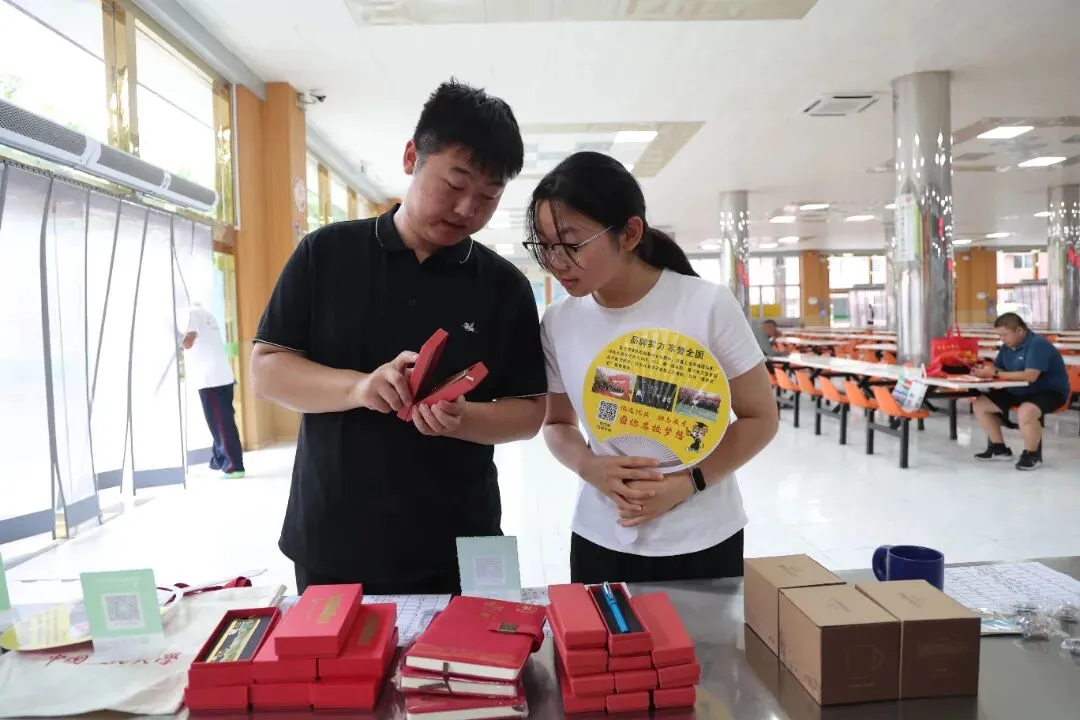 万余人参会!引爆全城!中考志愿填报咨询会圆满举行!-第95张图片-四季读书网