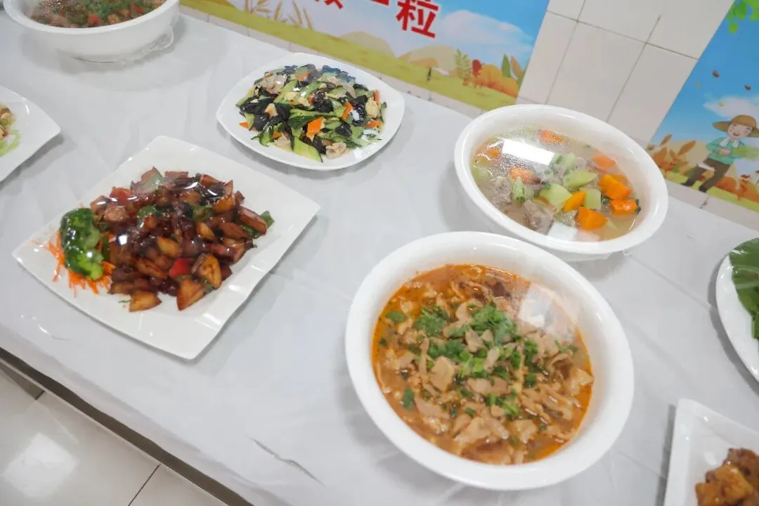 万余人参会!引爆全城!中考志愿填报咨询会圆满举行!-第130张图片-四季读书网