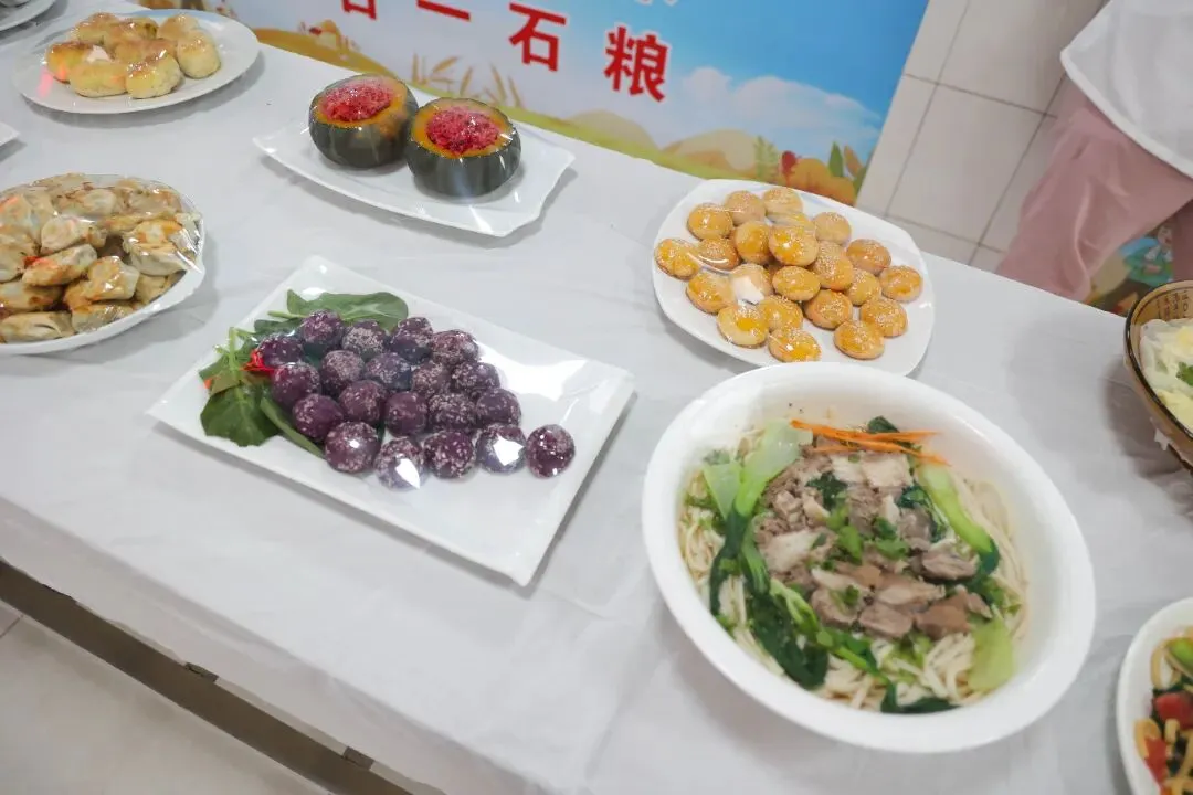 万余人参会!引爆全城!中考志愿填报咨询会圆满举行!-第134张图片-四季读书网