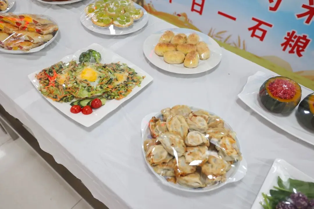 万余人参会!引爆全城!中考志愿填报咨询会圆满举行!-第135张图片-四季读书网