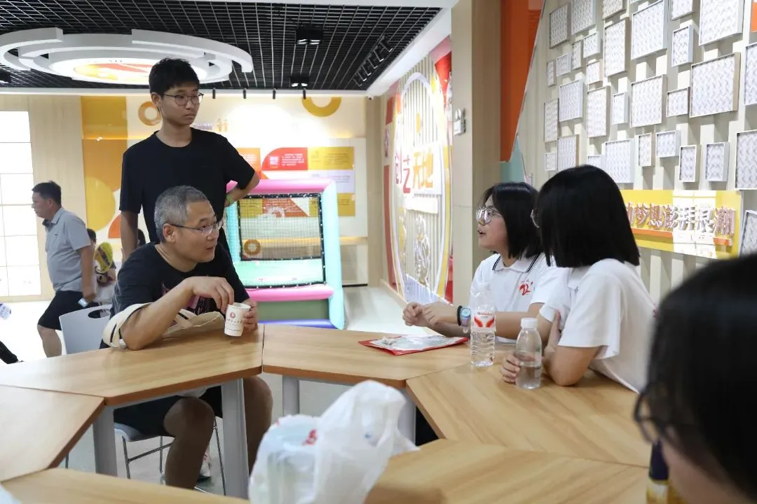 万余人参会!引爆全城!中考志愿填报咨询会圆满举行!-第153张图片-四季读书网