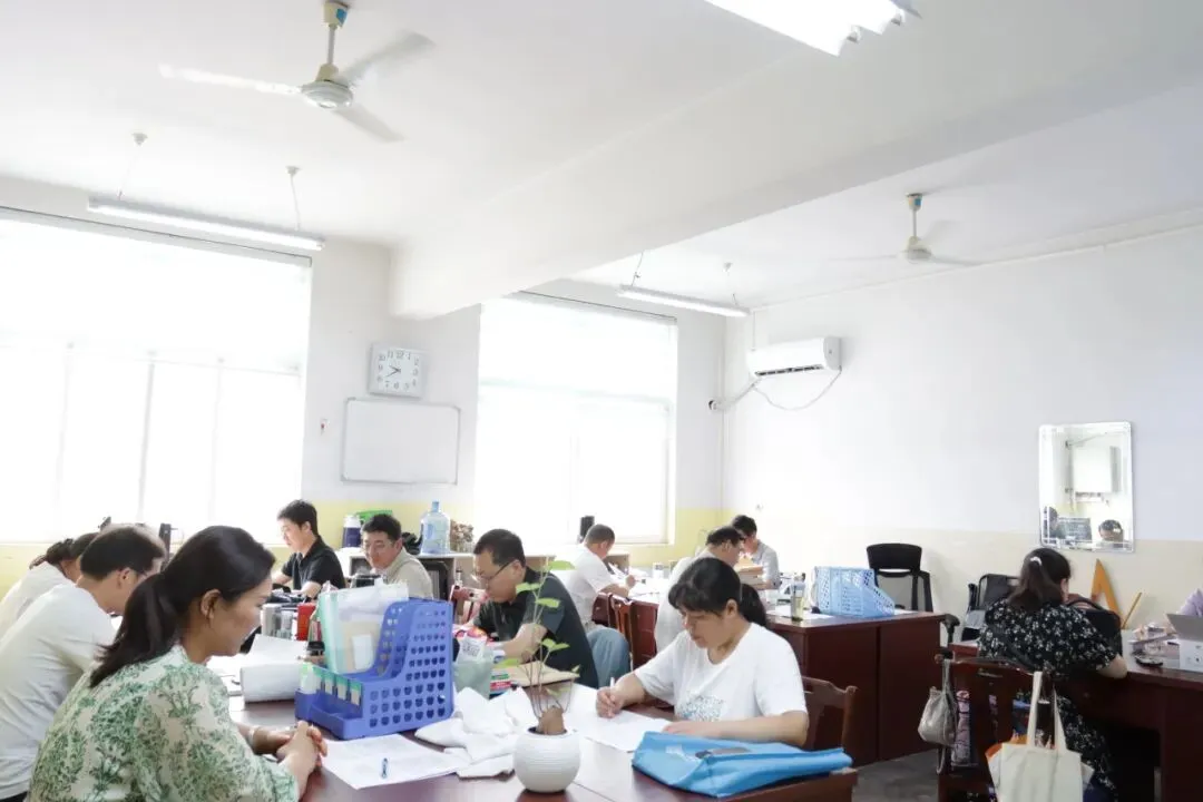 细研中考真题,深耕教学前路——南阳市三中开展中考真题专题教研活动-第14张图片-四季读书网 细研中考真题,深耕教学前路——南阳市三中开展中考真题专题教研活动-第14张图片-四季读书网