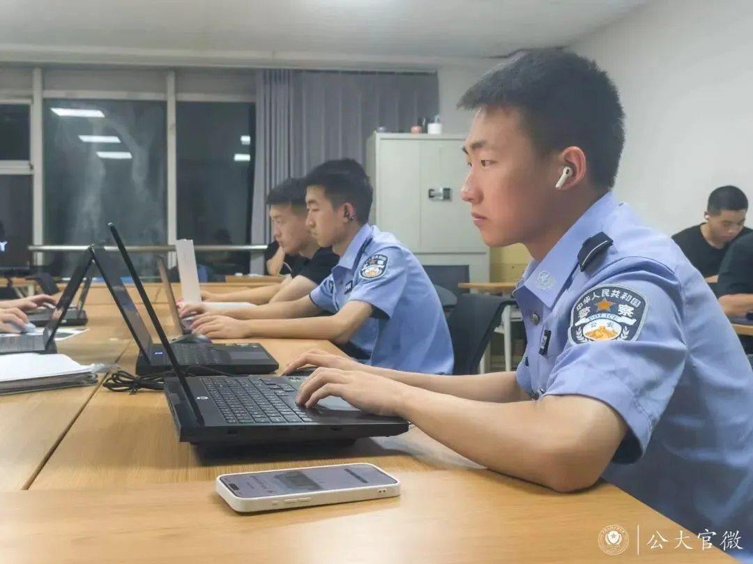 一份来自期末的试卷,每道题都在演我!-第24张图片-四季读书网 一份来自期末的试卷,每道题都在演我!-第24张图片-四季读书网