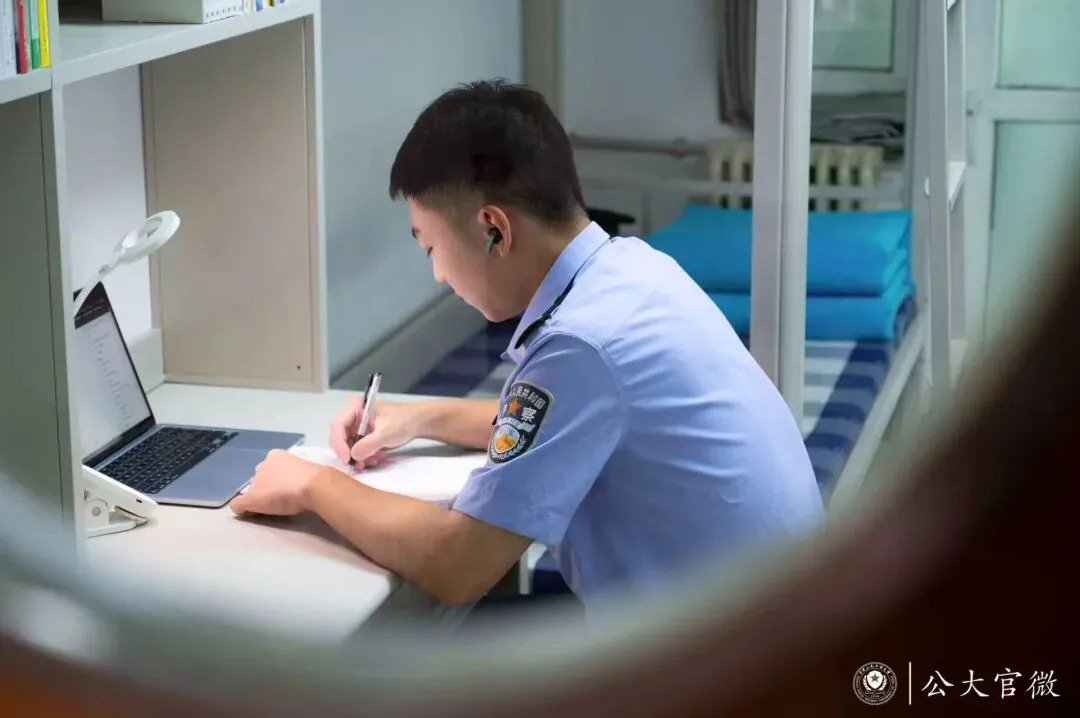 一份来自期末的试卷,每道题都在演我!-第28张图片-四季读书网 一份来自期末的试卷,每道题都在演我!-第28张图片-四季读书网