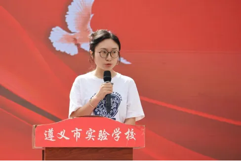 蓄力进阶启新程,笃行砺志赢中考——记遵义市实验学校2027届九年级动员大会-第15张图片-四季读书网 蓄力进阶启新程,笃行砺志赢中考——记遵义市实验学校2027届九年级动员大会-第15张图片-四季读书网