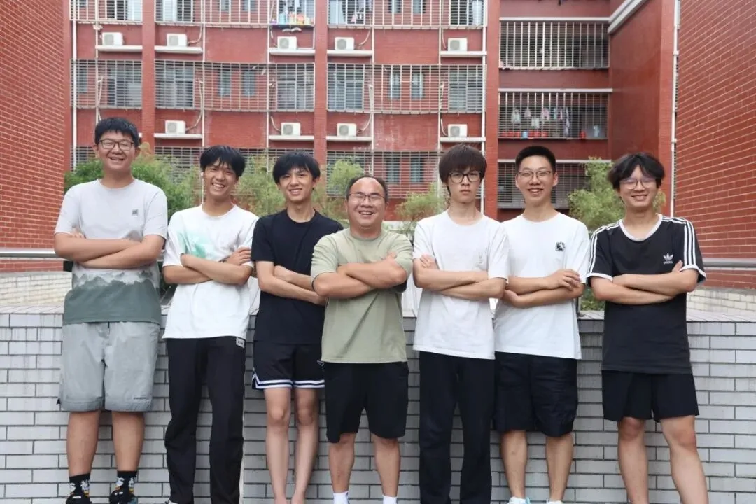郴州金海“中考最牛寝室”出圈 | 金海闪光学子风采录(七)-第10张图片-四季读书网 郴州金海“中考最牛寝室”出圈 | 金海闪光学子风采录(七)-第10张图片-四季读书网