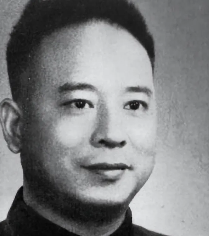 2027年中考整本书满分解读01:《红岩》-第2张图片-四季读书网 2027年中考整本书满分解读01:《红岩》-第2张图片-四季读书网