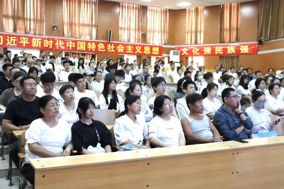 盛况空前!直击衡水十四中2026中考招生咨询会火热现场!-第3张图片-四季读书网 盛况空前!直击衡水十四中2026中考招生咨询会火热现场!-第3张图片-四季读书网