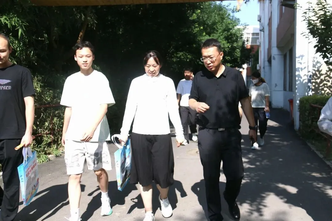 盛况空前!直击衡水十四中2026中考招生咨询会火热现场!-第10张图片-四季读书网 盛况空前!直击衡水十四中2026中考招生咨询会火热现场!-第10张图片-四季读书网